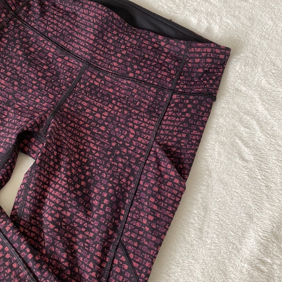 Lululemon Size 6 leggings - Picture 3 of 8